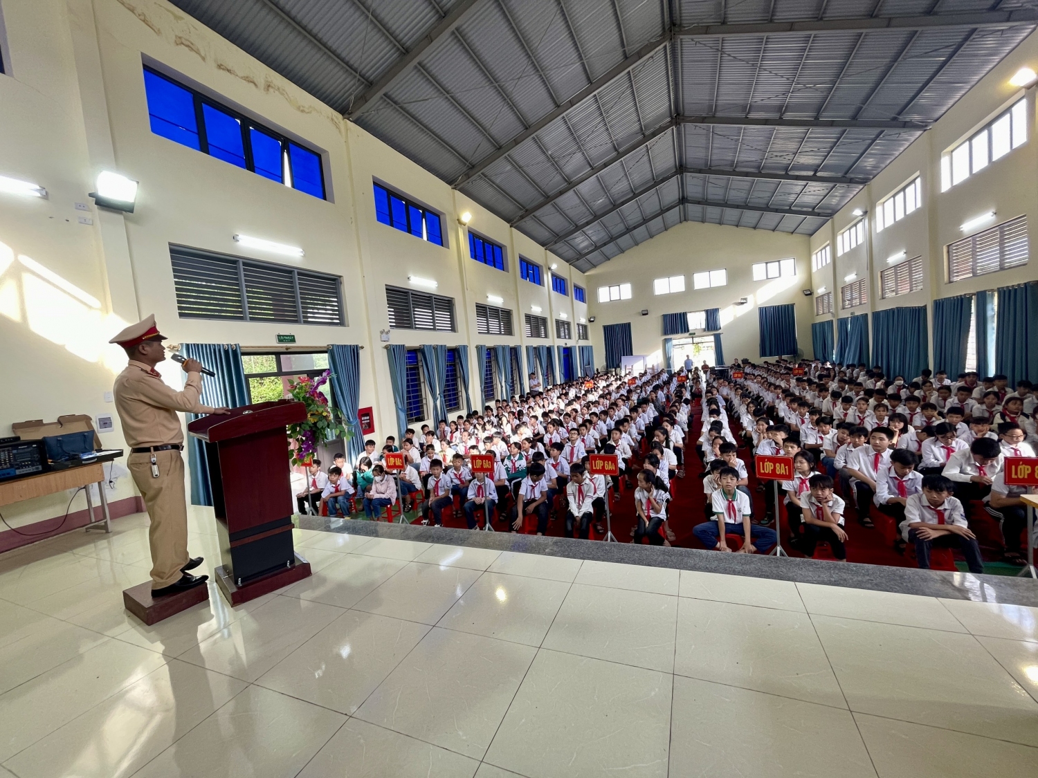 Tuyên truyền an toàn giao thông