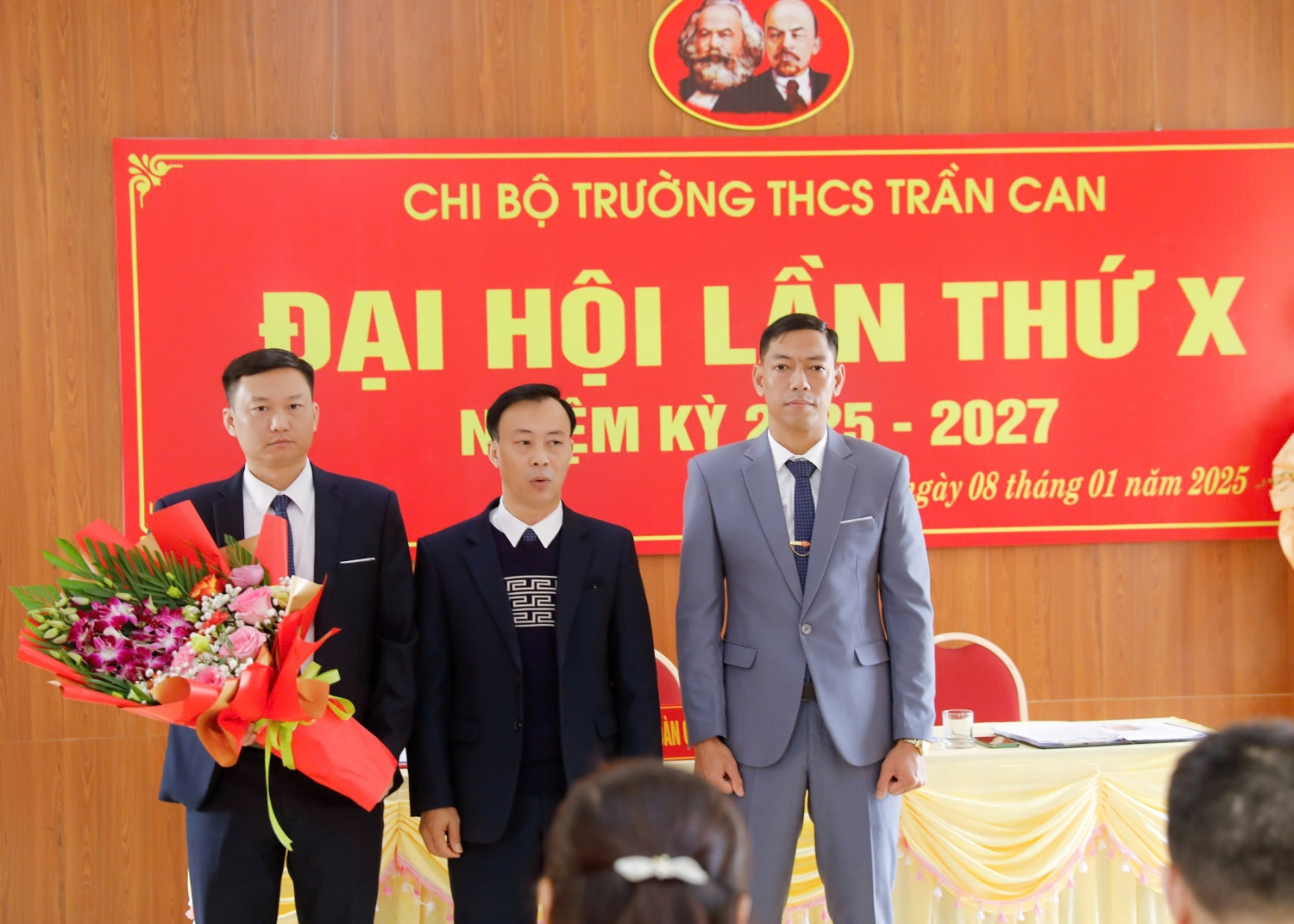 Tổ chức đại hội Chi bộ điểm Trường THCS Trần Can, nhiệm kỳ 2025 -2027 thành công tốt đẹp
