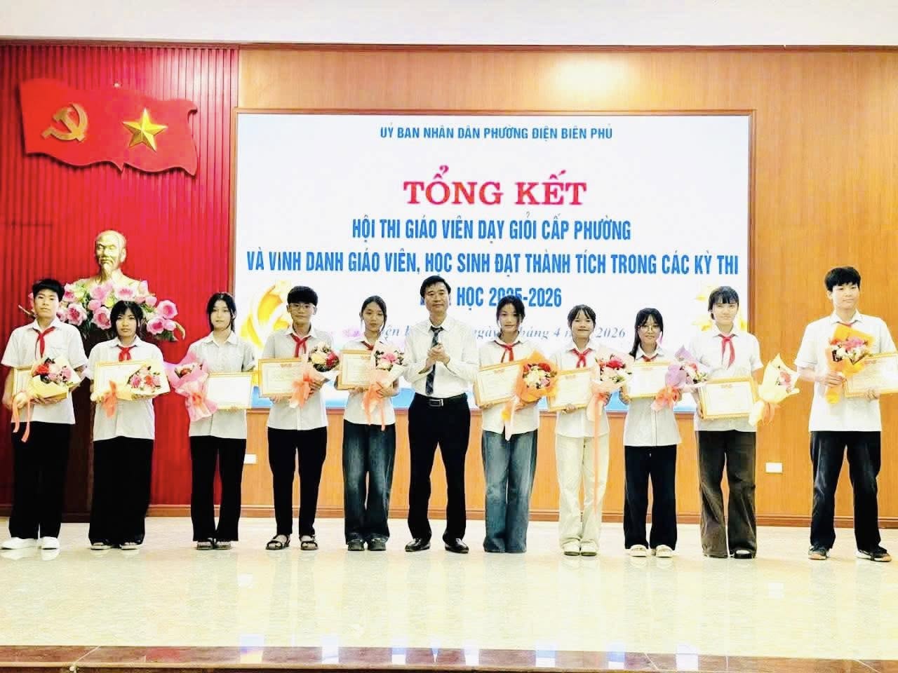 Giáo viên, học sinh Trường THCS Trần Can đã đạt được những thành tích đáng tự hào