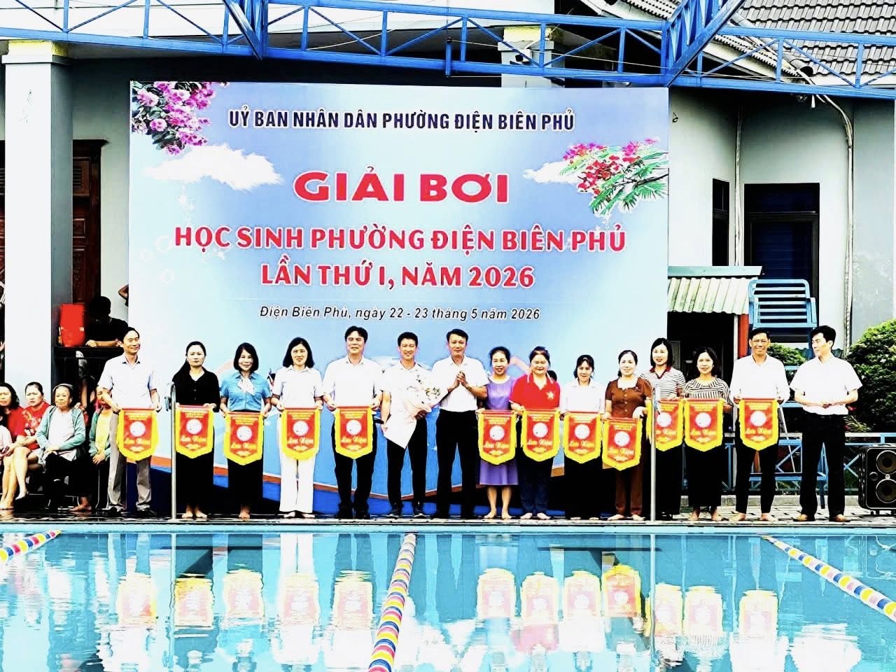 Trường THCS Trần Can tham gia giải bơi học sinh phường Điện Biên Phủ lần thứ i năm 2026 và đạt thành tích ấn tượng