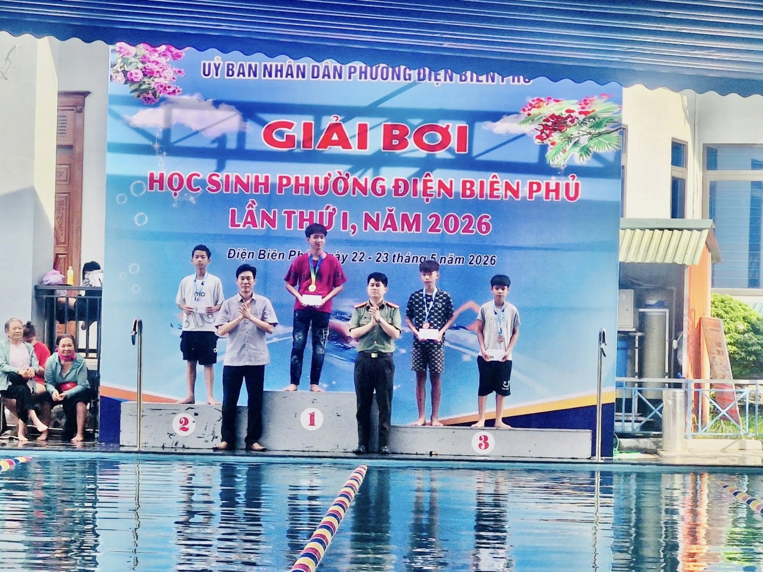 Trường THCS Trần Can tham gia giải bơi học sinh phường Điện Biên Phủ lần thứ i năm 2026 và đạt thành tích ấn tượng