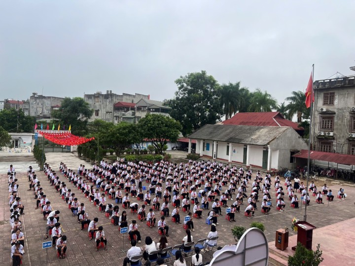 Tuyên truyền phổ biến pháp luật của nhà nước về dân số cho vị thành niên