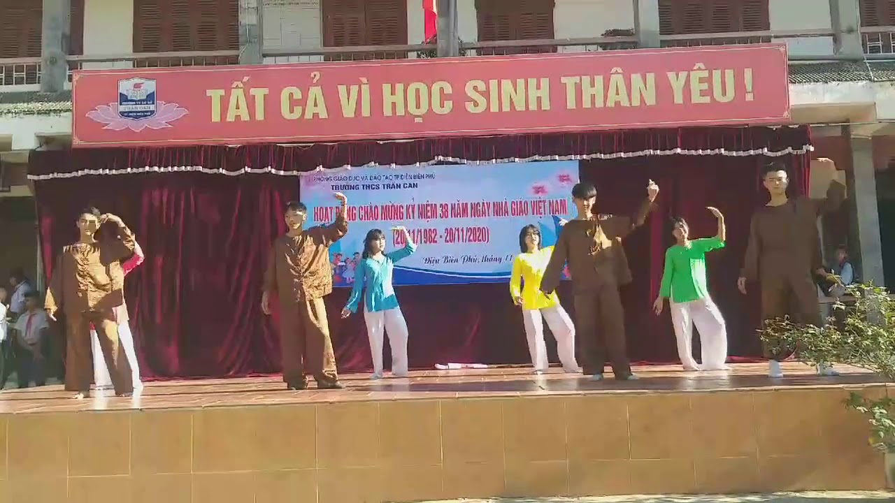 Nhảy hiện đại lớp 9A1